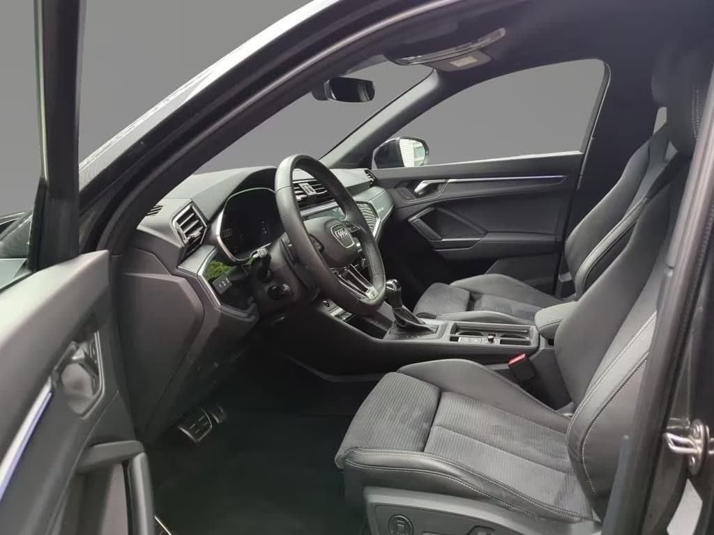 Audi Q3 Sportback 45 TFSI e S line — miniature 3