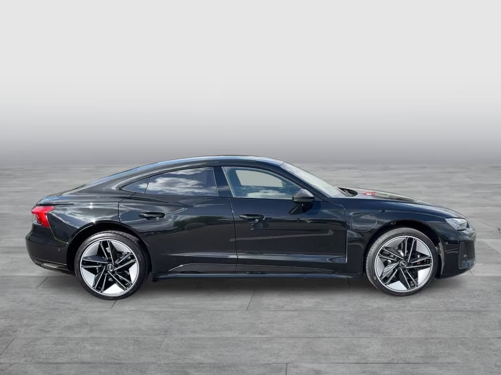 Audi RS e-tron GT — miniature 7