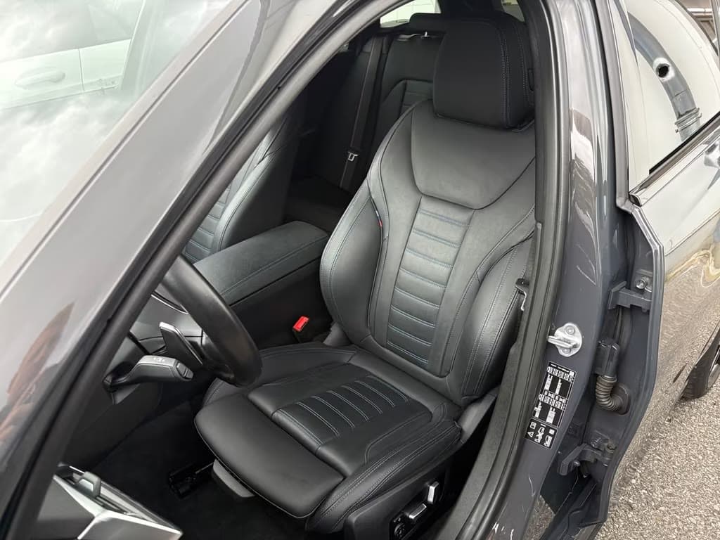 BMW 330d xDrive Touring M Sport Pro — miniature 4