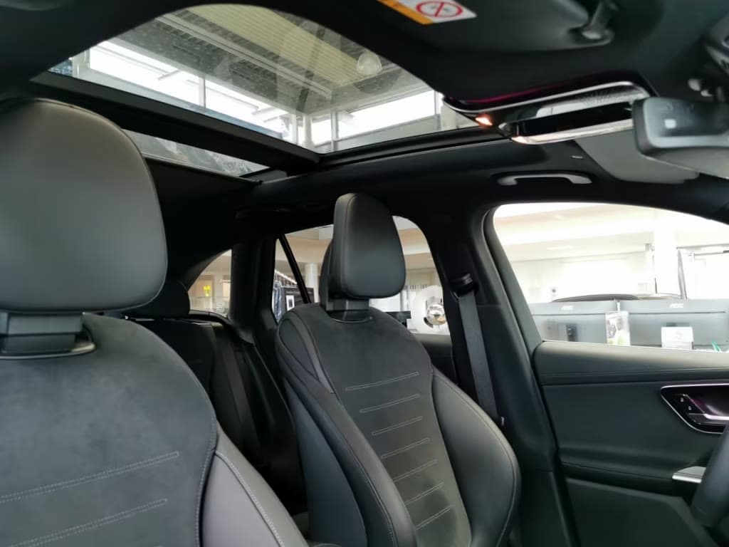 Mercedes GLC 300 de 4Matic AMG Line — miniature 5