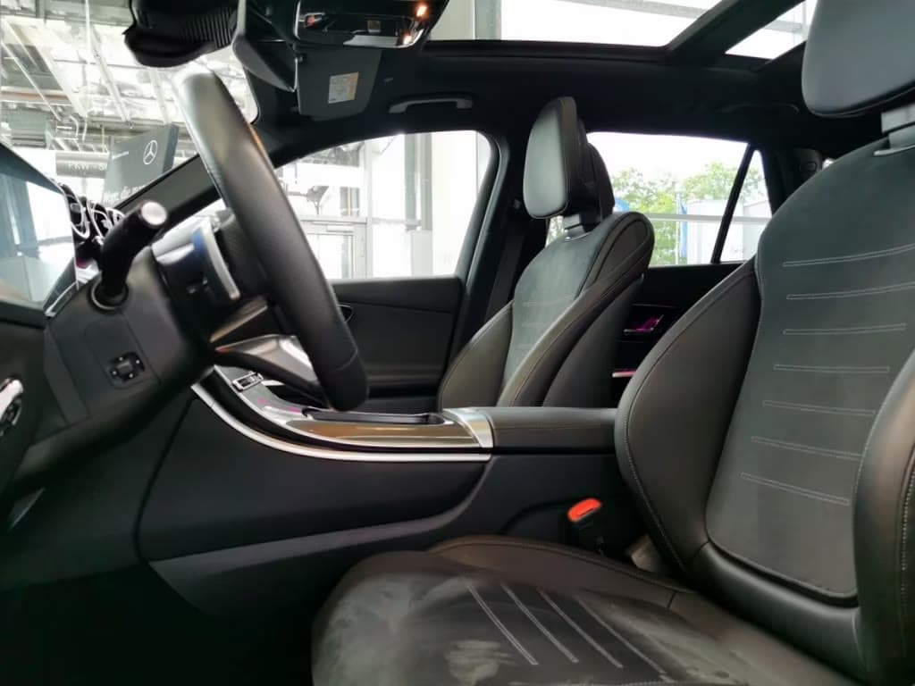 Mercedes GLC 300 de 4Matic AMG Line — miniature 6