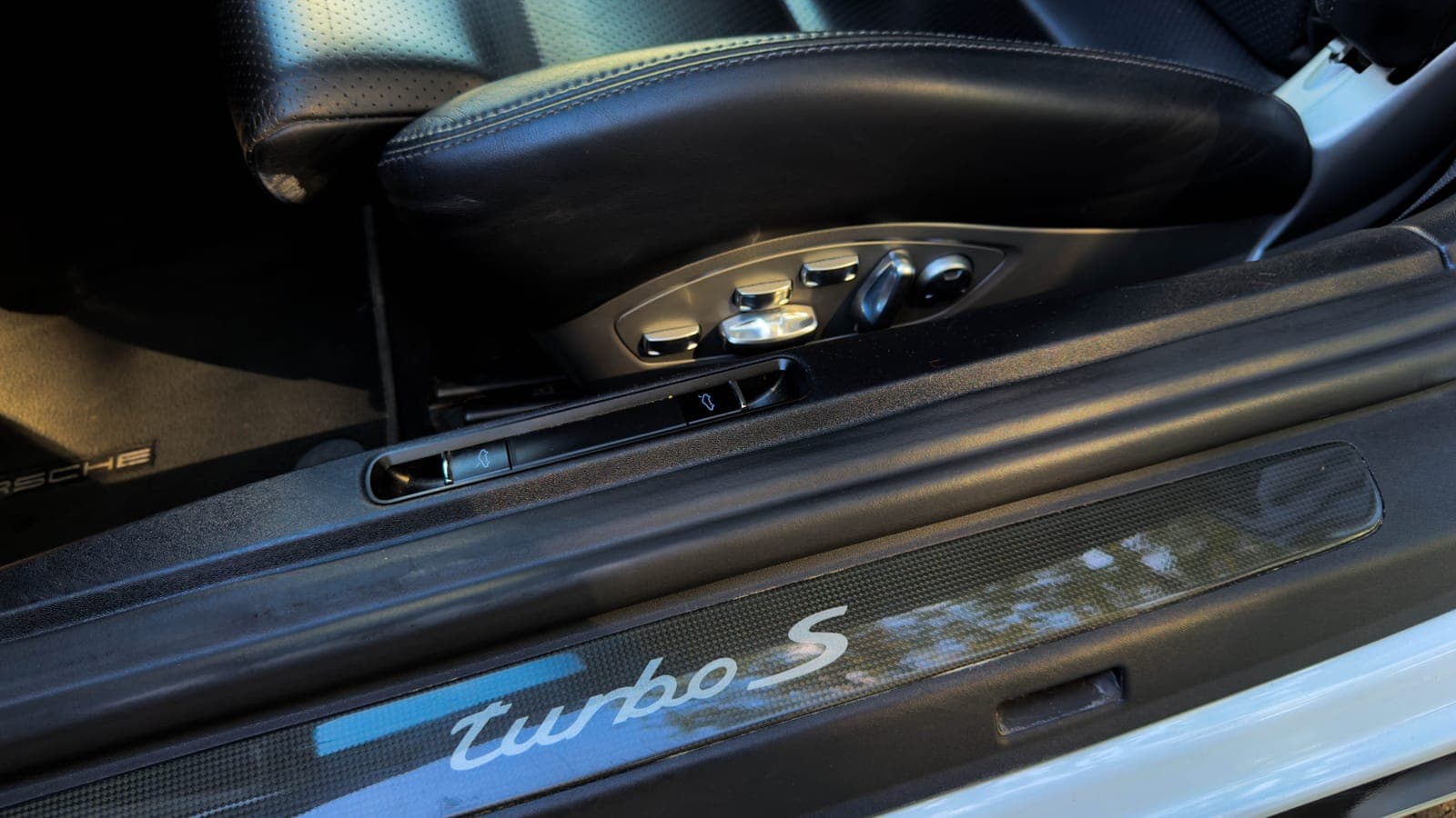 Porsche 911 Turbo S (991.1) — miniature 14