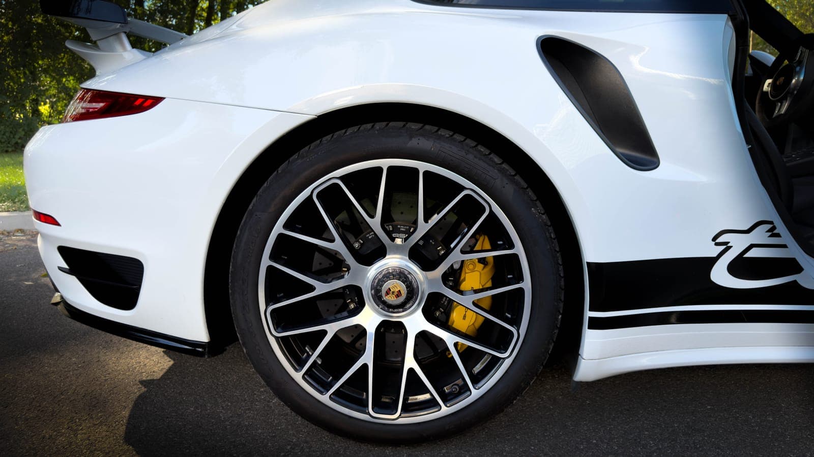 Porsche 911 Turbo S (991.1) — miniature 5