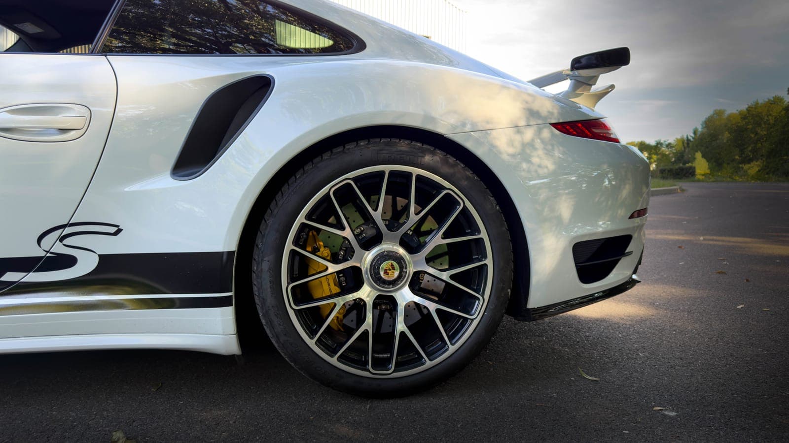 Porsche 911 Turbo S (991.1) — miniature 7