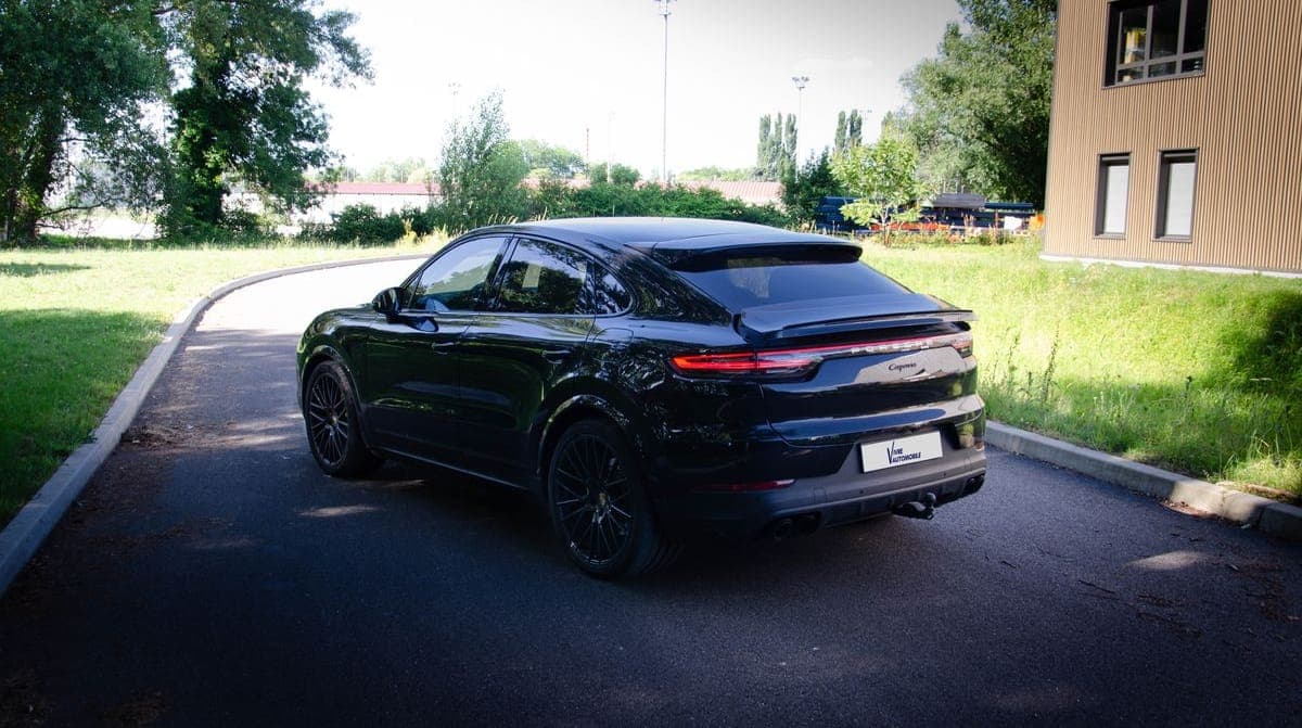 Porsche Cayenne Coupé E-Hybrid — miniature 2