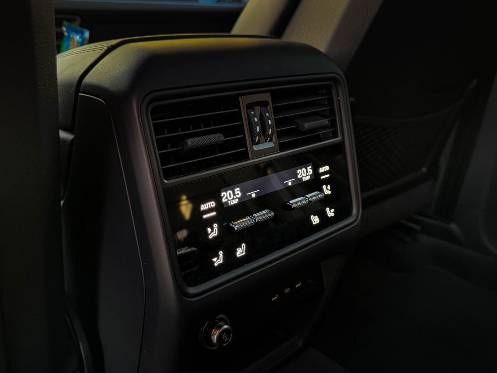 Porsche Cayenne Coupé E-Hybrid Pack Chrono — miniature 15