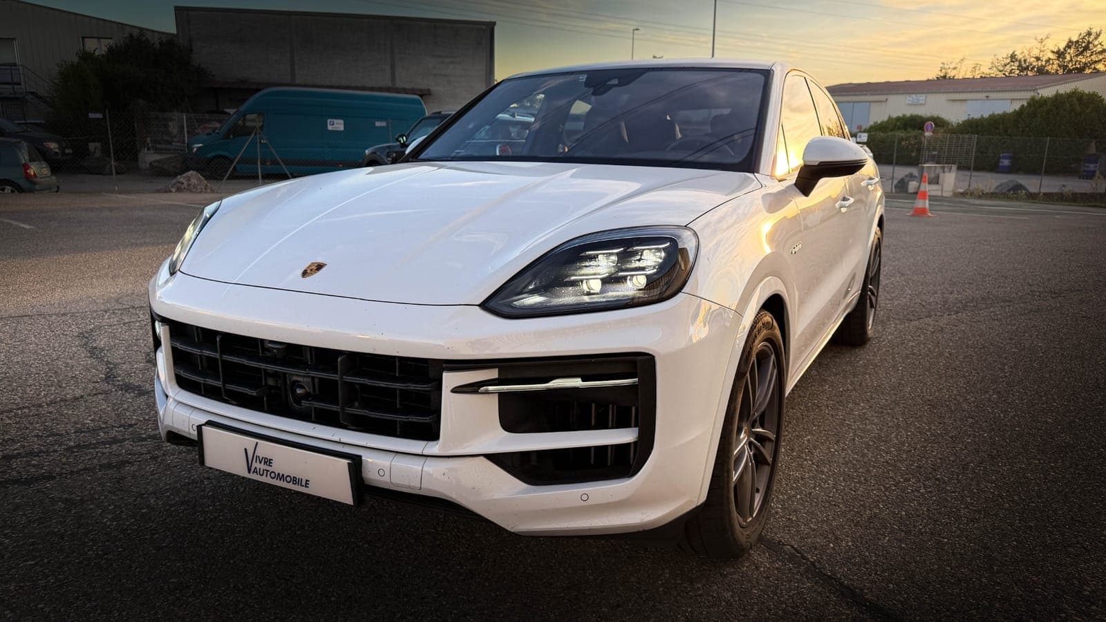 Porsche Cayenne Coupé E-Hybrid Pack Chrono — miniature 3