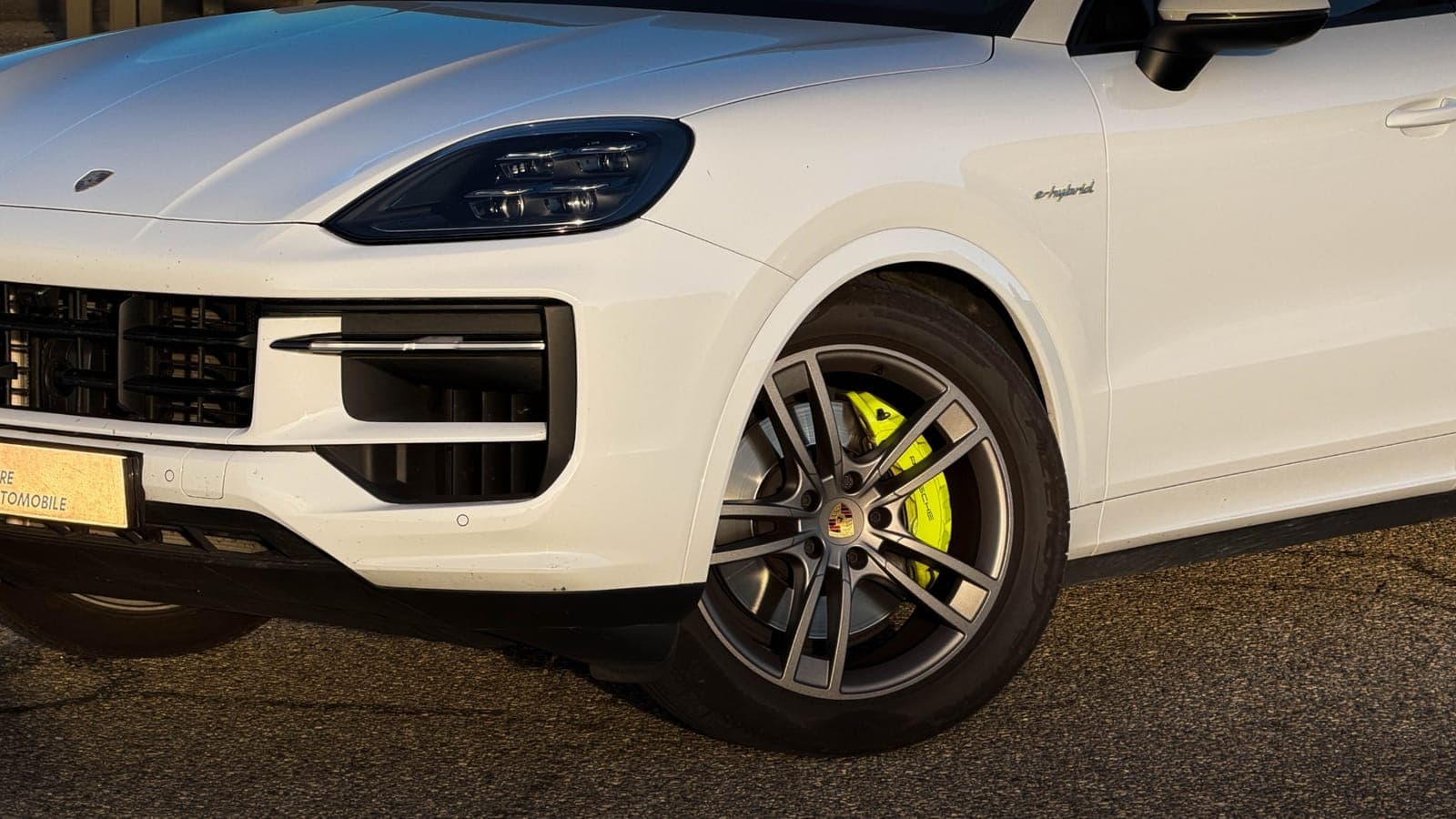 Porsche Cayenne E-Hybrid — étriers vert acide